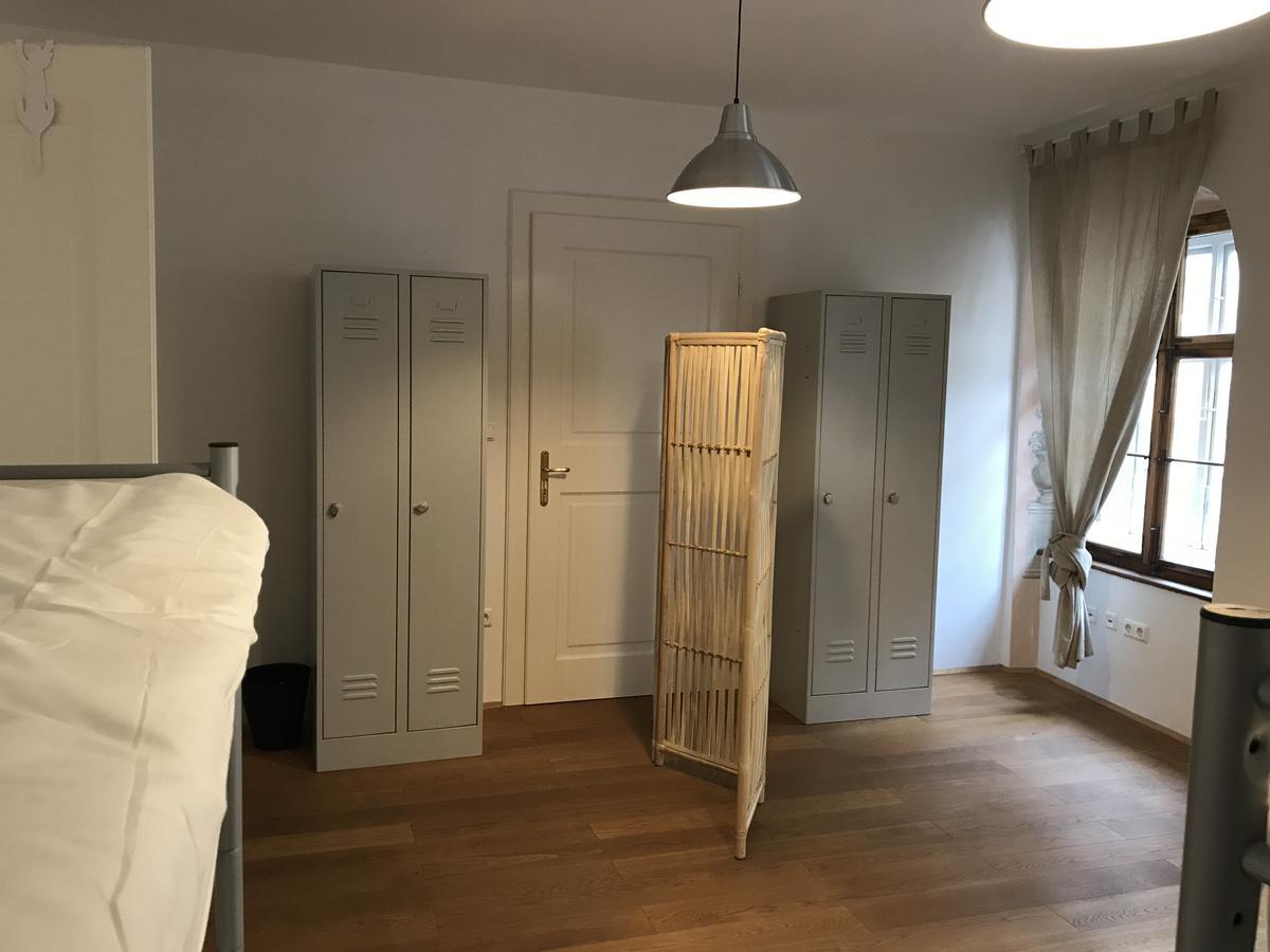Boutique Hostel Zum Goldenen Kegel Vienna Esterno foto
