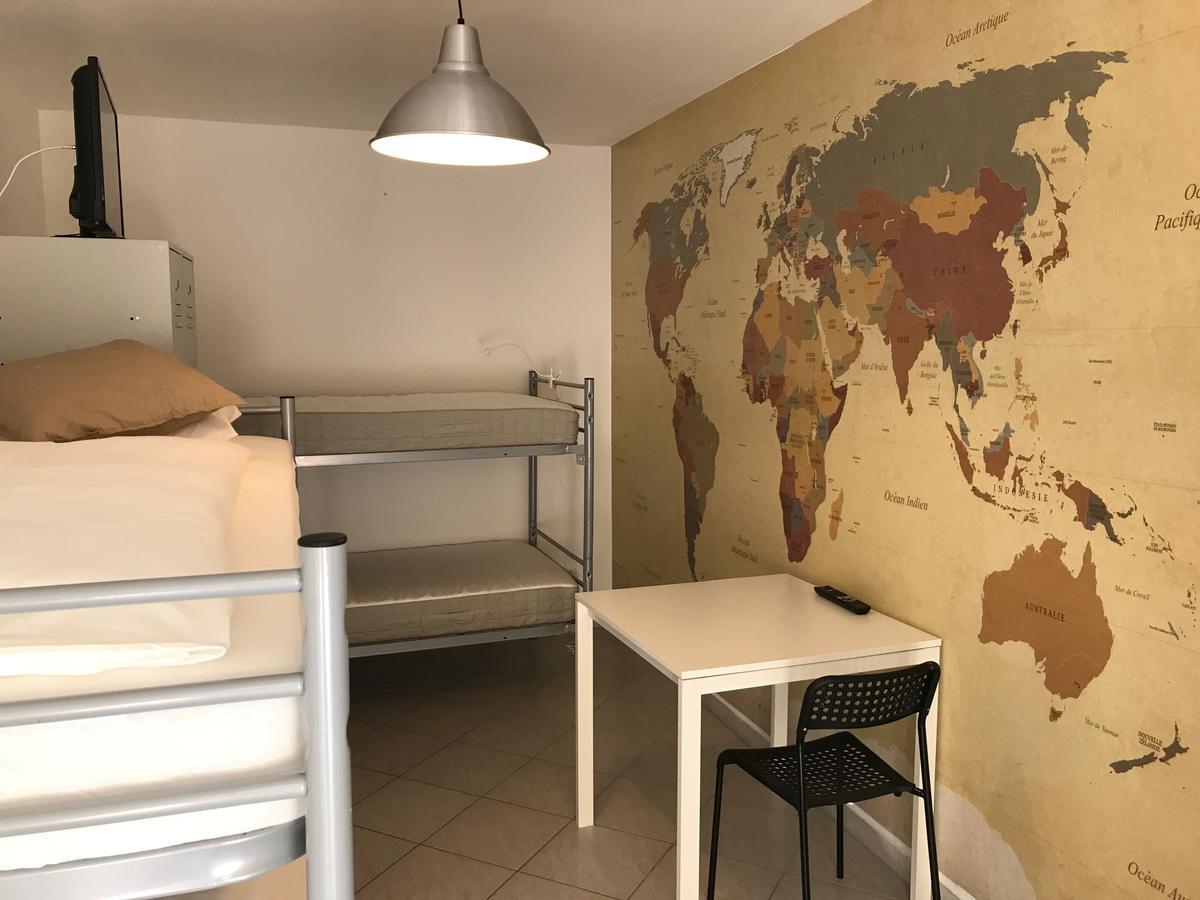 Boutique Hostel Zum Goldenen Kegel Vienna Esterno foto