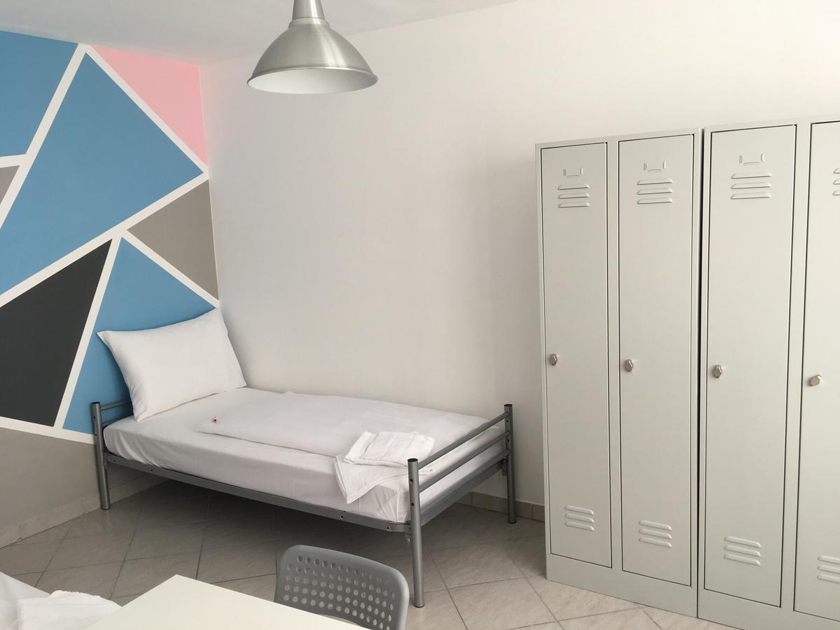 Boutique Hostel Zum Goldenen Kegel Vienna Esterno foto