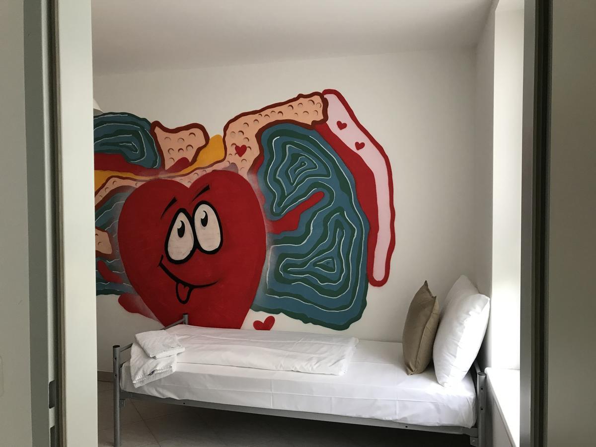 Boutique Hostel Zum Goldenen Kegel Vienna Esterno foto