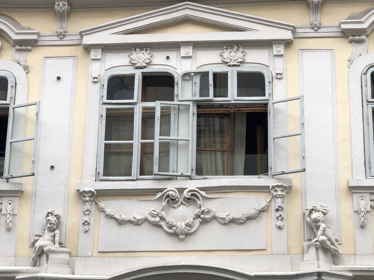 Boutique Hostel Zum Goldenen Kegel Vienna Esterno foto