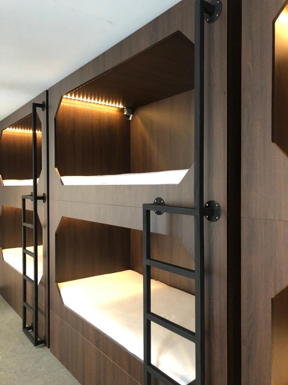 Boutique Hostel Zum Goldenen Kegel Vienna Esterno foto